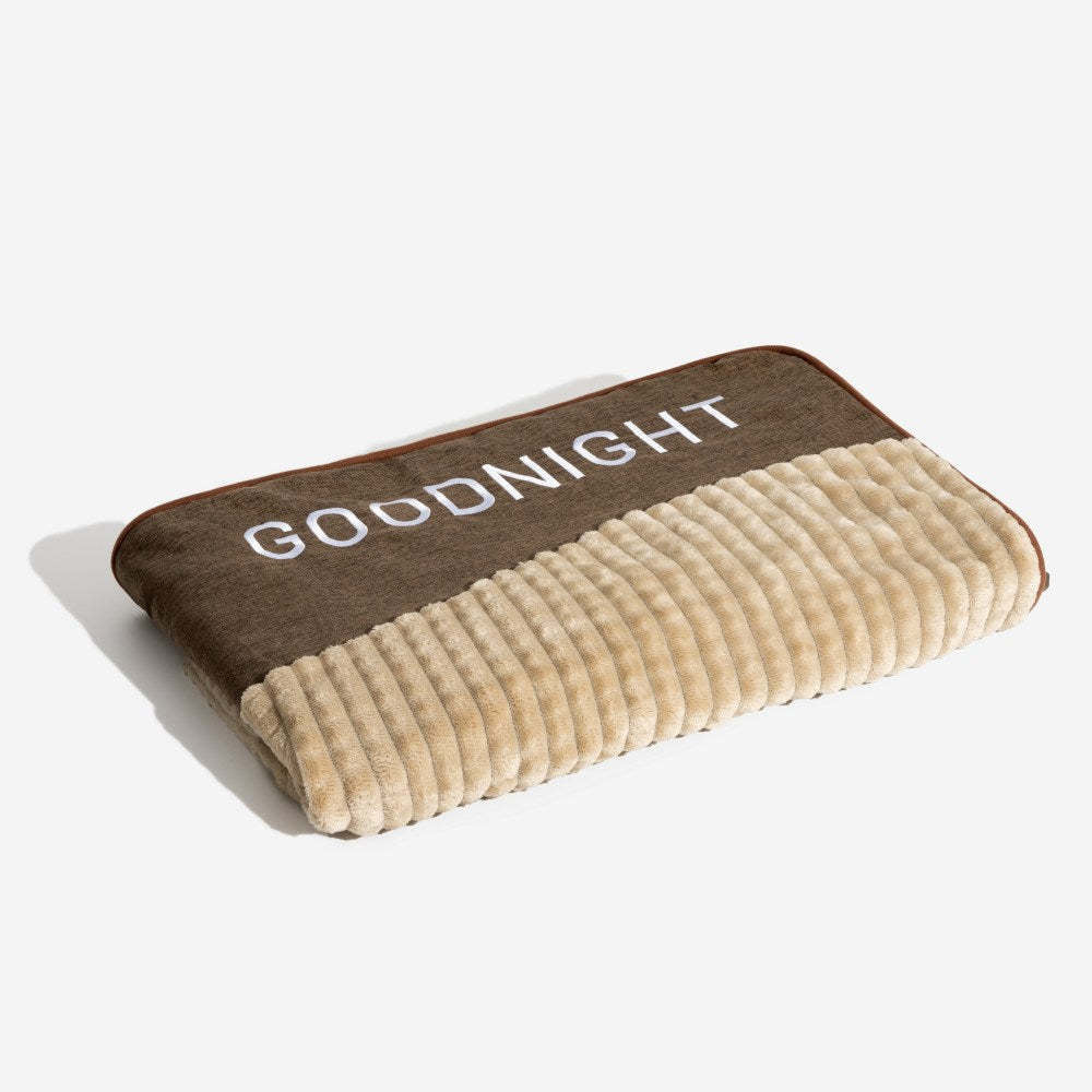 Dog bed sleeping pad is washable